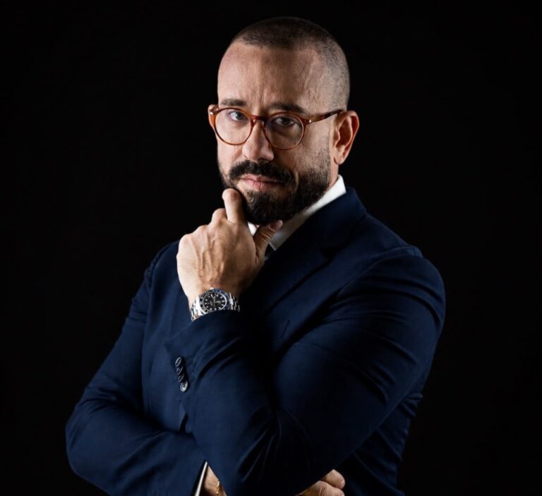 Dr. Diogo Viana esclarece o que diferencia um implante hormonal indicado com critério médico de promessas sem respaldo científico.