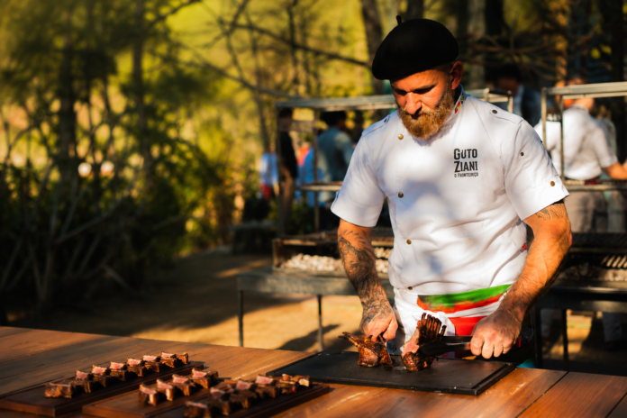 8f7426e6-05b6-4071-9260-e10f024a8982 Guto Ziani transforma churrasco em experiência de alta gastronomia para casamentos sofisticados