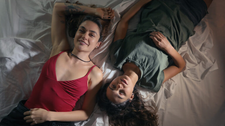 Do medo das inseguranças à celebração: Bella Zafira estreia como protagonista na minissérie “A Última Música”