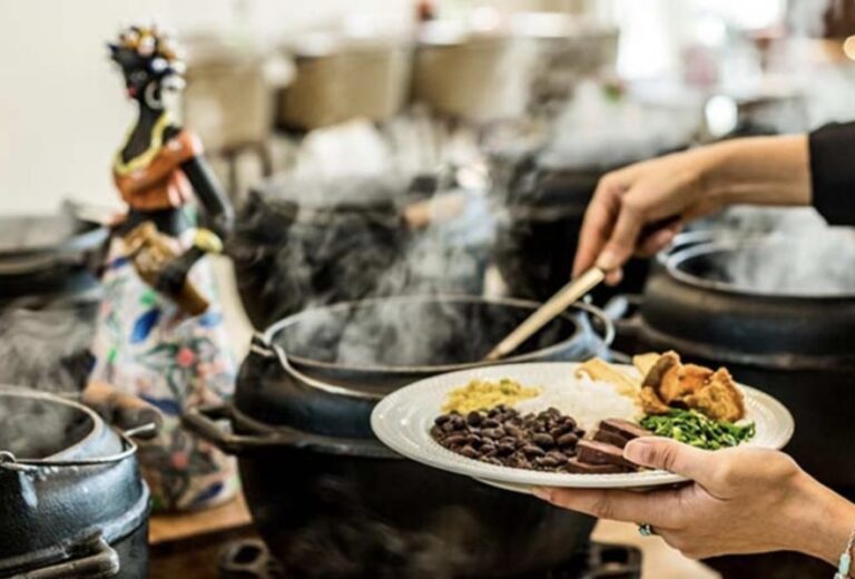 Feijoada, samba e diversão para as crianças: Yvá transforma o sábado em programa para toda a família