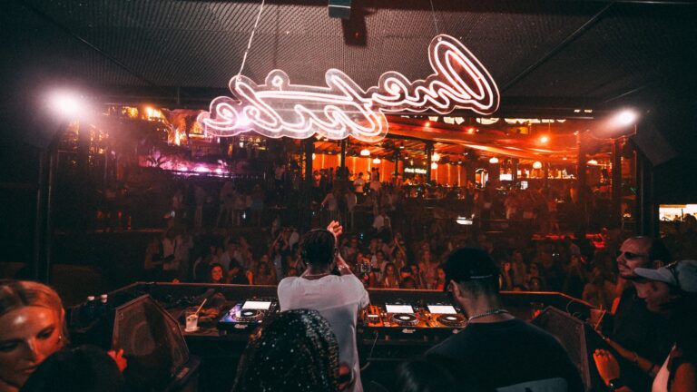 AMÉMÉ lança a aguardada track “Chulo” e confirma datas no Rio de Janeiro e São Paulo em outubro